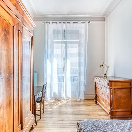 Hyper Centre, Premium, Spacieux Haussmannien